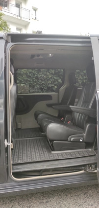 Chrysler Town &amp; Country cena 56500 przebieg: 238000, rok produkcji 2014 z Rumia małe 16